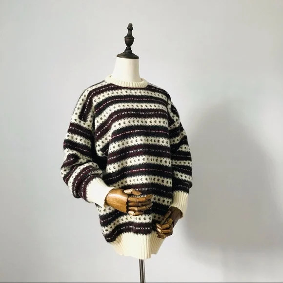 Vintage Shetland Wool Fair Isle Sweater | Made in Hong Kong - Picture 4 of 15